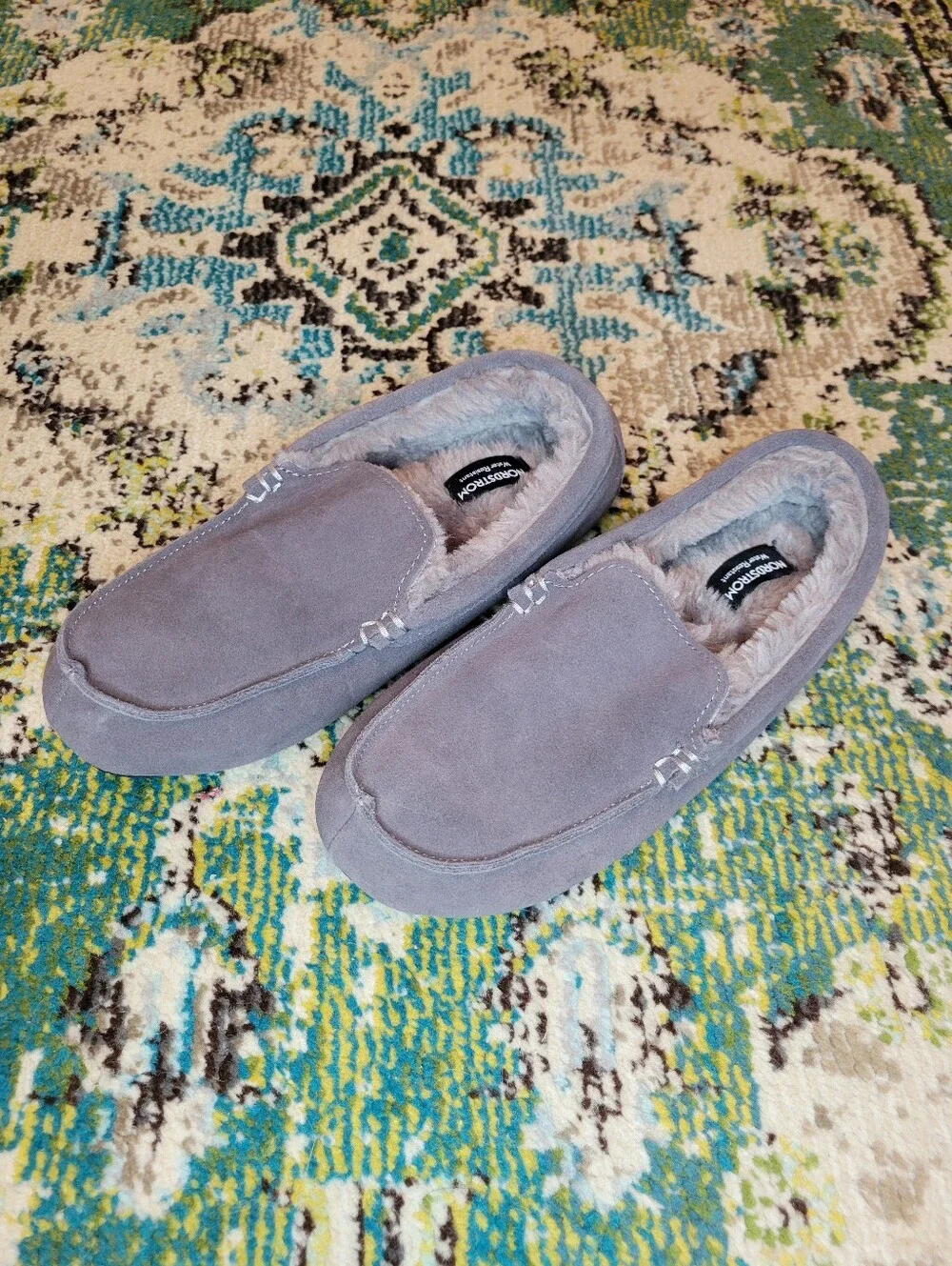 Nordstrom Wide Width Fuzzy Lined Grey Suede Moccasin Slippers, Size Mens M 9-10